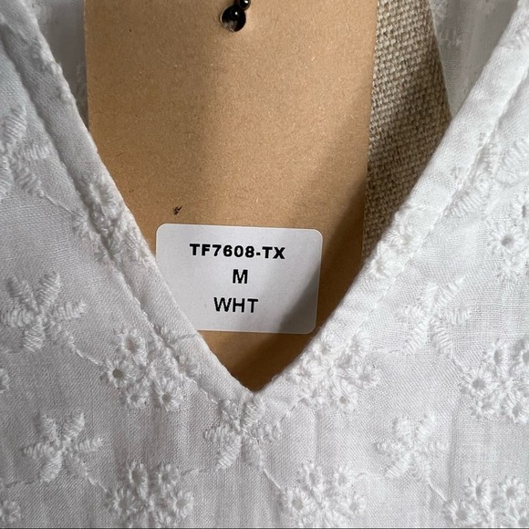 LABEL OF LOVE White Eyelet Short Sleeve Dress NWT Medium - Picture 3 of 6